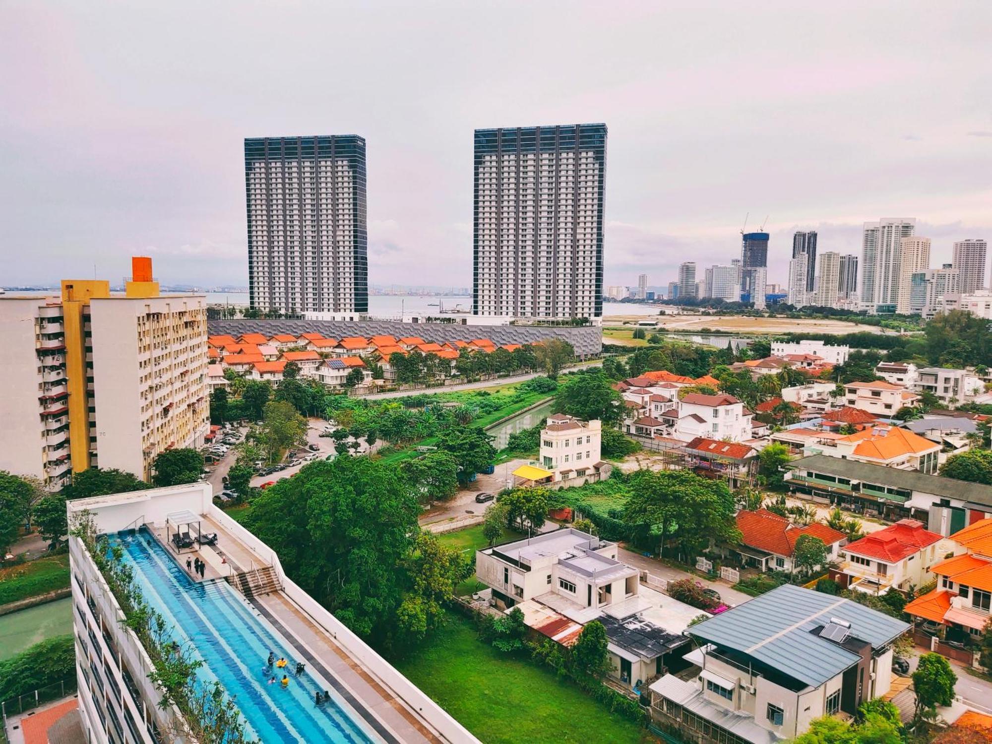 The Landmark By Katana 3Br To 4Br Luxury Seaview Landmark Homestay At Gurney 15-16Pax 无敌海景套房 Tanjung Tokong Exterior foto
